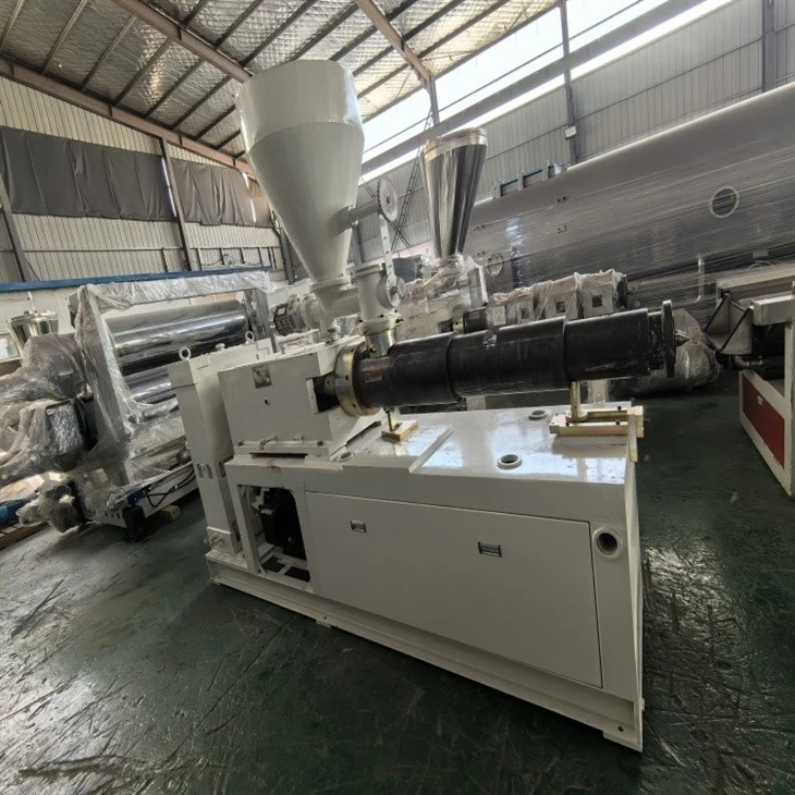 Used 65/132 Extruder Machine Used 65/132 Extruder Machine
